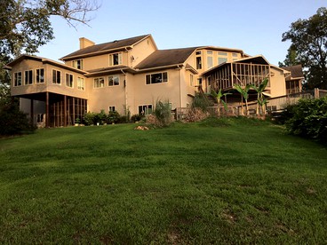 Spacious Cottage with Pool for an Exciting Getaway on Smith Lake in Alabama - glamping.directory