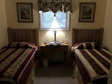 Spacious Cottage with Pool for an Exciting Getaway on Smith Lake in Alabama - Crane Hill, Alabama - glamping.directory
