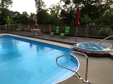 Spacious Cottage with Pool for an Exciting Getaway on Smith Lake in Alabama - Crane Hill, Alabama - glamping.directory