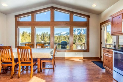 Lovely Family Cabin Rental for an Outdoor Getaway near Whitefish, Montana - West Glacier, Montana - glamping.directory