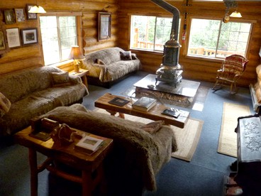 Luxurious Riverside Log Cabin in the Mountains of Southern California - Angelus Oaks, California - glamping.directory