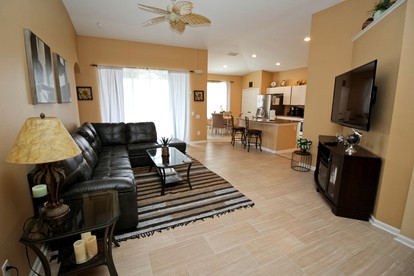 Luxurious Villa with Covered Pool and Game Room in Kissimmee, Florida - Kissimmee, Florida - glamping.directory