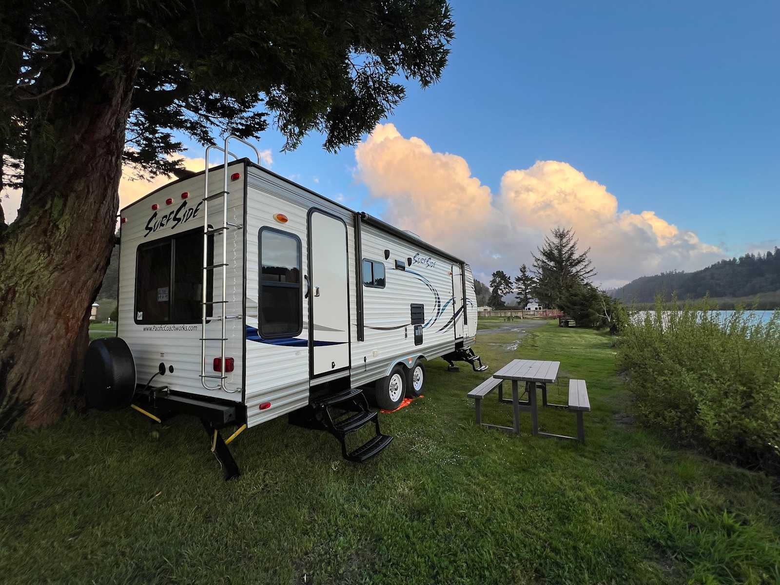 Chinook RV Resort - Klamath, California - glamping.directory