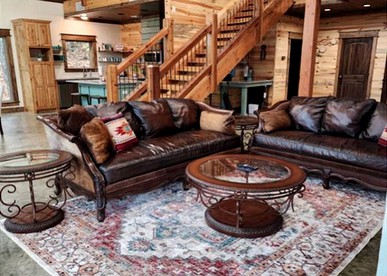 Ouachita Mountains Glamping Getaway: Cozy Pet-Friendly Cabin in Hochatown, Oklahoma, near Broken Bow Lake - Hochatown, Oklahoma - glamping.directory