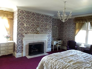 Amazing Villa Rental near Lake Michigan for Family or Group Glamping Vacations in Sheboygan, Wisconsin - Sheboygan, Wisconsin - glamping.directory