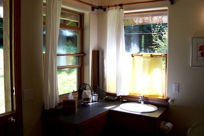 Charming Suite Rental with Deluxe Kitchen on Family Farm on Lummi Island - Lummi Island, Washington - glamping.directory