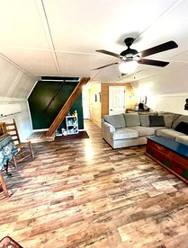 Gorgeous Secluded Cabin with Hiking Trails Near in Frenchburg, Kentucky - Frenchburg, Kentucky - glamping.directory