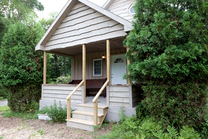 Spacious Modern Vacation Rental for Family Getaways on a Gorgeous Private Farm in Woodridge, New York - glamping.directory