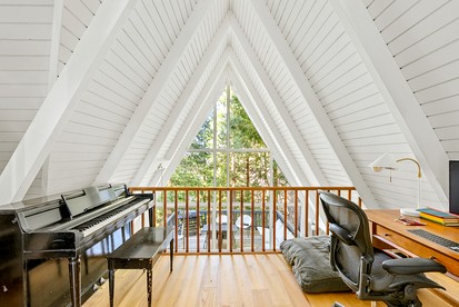 Incredible Modern A-Frame Cabin with Beautiful Deck Surrounded by Trees for an Unforgettable Unique Getaway in Nature in Lake Arrowhed, California - Lake Arrowhead, California - glamping.directory
