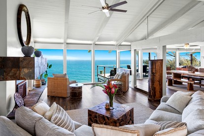 Incredible Luxury Retreat on Secluded Estate with Ocean Views and Deck in North Kauai, Hawaii - Princeville, Hawaii - glamping.directory