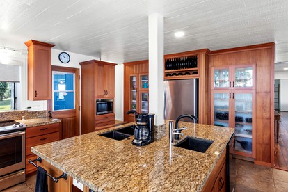 Incredible Luxury Retreat on Secluded Estate with Ocean Views and Deck in North Kauai, Hawaii - Princeville, Hawaii - glamping.directory