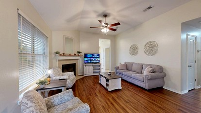 Cozy Updated Home Near Wolf Pen Creek Park – College Station, Texas - College Station, Texas - glamping.directory