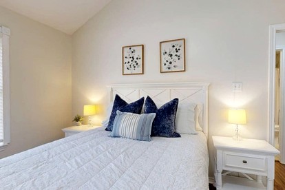 Cozy Updated Home Near Wolf Pen Creek Park – College Station, Texas - College Station, Texas - glamping.directory