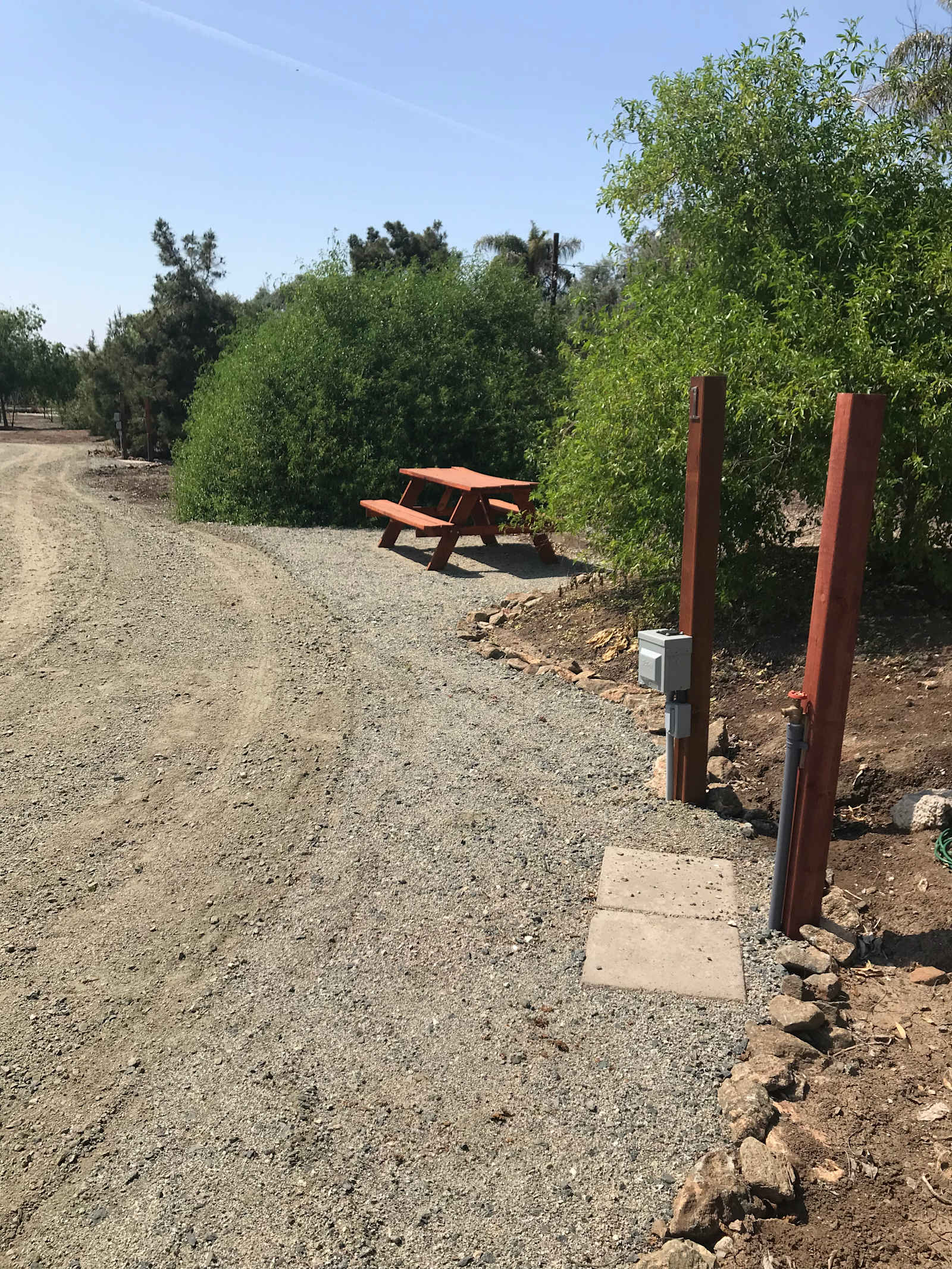 Lucky Dog Ranch with Pickleball - Exeter, California - glamping.directory