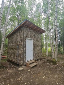 Peaceful Cozy Cabin Stay With Play Area Close To River For Fishing And Easy Outdoor Fun in Houston, Alaska - Houston, Alaska - glamping.directory