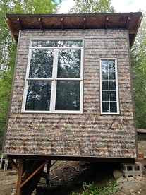 Peaceful Cozy Cabin Stay With Play Area Close To River For Fishing And Easy Outdoor Fun in Houston, Alaska - Houston, Alaska - glamping.directory