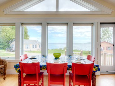 Beautiful Beach Cottage Rental for Family Getaway to Belfast, Maine - Belfast, Maine - glamping.directory
