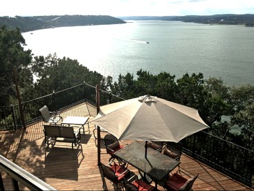 Spacious Cottage Rental on the Banks of Lake Travis in the Texas Hill Country - Lago Vista, Texas - glamping.directory