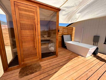 Spectacular Desert Cottage with Sauna and Jacuzzi in California - Joshua Tree, California - glamping.directory
