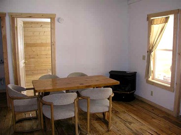 Family-Friendly Log Cabin Rental with a Private Porch near Gunnison, Colorado - Lake City, Colorado - glamping.directory
