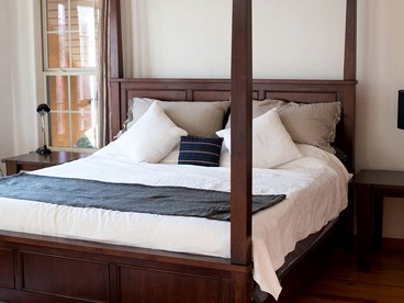 Amazing Contemporary Castle Rental for Families and Groups in Eureka Springs, Arkansas - Eureka Springs, Arkansas - glamping.directory