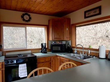 Rustic Cabin Rental with Gorgeous Bay Views in Homer, Alaska - Homer, Alaska - glamping.directory