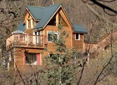 Rustic Cabin Rental with Gorgeous Bay Views in Homer, Alaska - Homer, Alaska - glamping.directory