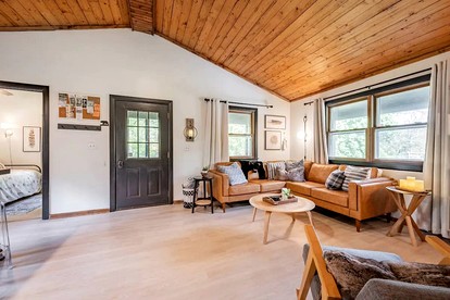 Riverfront Cabin with Pool Table, Fire Pit and Plenty of Outdoor Space in Hedgesville, West Virginia - Hedgesville, West Virginia - glamping.directory