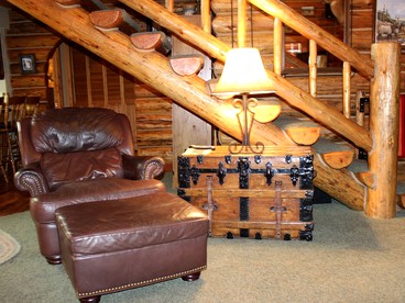 Authentic Cabin Rental with Hot Tub and Mountain Views in Columbia Falls, Montana - Columbia Falls, Montana - glamping.directory