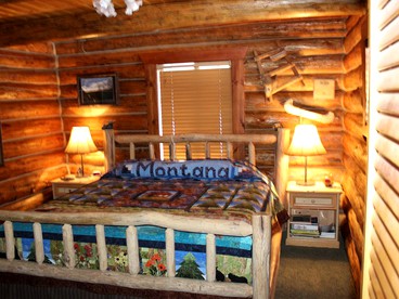 Authentic Cabin Rental with Hot Tub and Mountain Views in Columbia Falls, Montana - Columbia Falls, Montana - glamping.directory