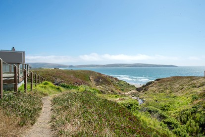 Family-Friendly Beach House Rental with Hot Tub for Glamping in Northern California - Dillon Beach, California - glamping.directory