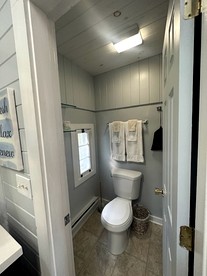 Private Cottage for Romantic Vacations near West Penobscot Bay, Maine - Lincolnville, Maine - glamping.directory