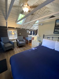 Private Cottage for Romantic Vacations near West Penobscot Bay, Maine - Lincolnville, Maine - glamping.directory