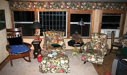 Quaint Four-Person Camping Cabin near Big Ticket Preserve, Texas - Kountze, Texas - glamping.directory