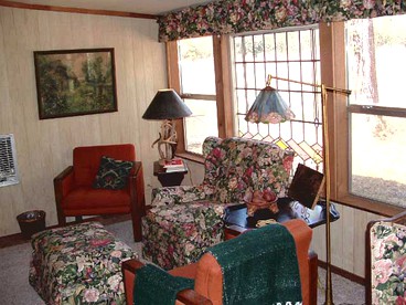 Quaint Four-Person Camping Cabin near Big Ticket Preserve, Texas - Kountze, Texas - glamping.directory
