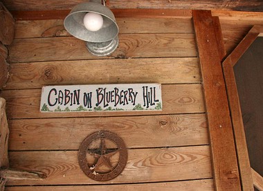 Quaint Four-Person Camping Cabin near Big Ticket Preserve, Texas - Kountze, Texas - glamping.directory