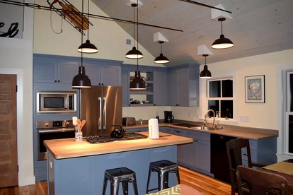 Spacious and Secluded Cabin Perfect for Winter in Huntington, Vermont - Huntington, Vermont - glamping.directory