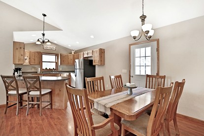 Lakefront Cottage Fully Equipped with Excellent Location in Saint Croix Falls, Wisconsin - Saint Croix Falls, Wisconsin - glamping.directory