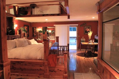 Creekside Cabin Rental Perfect for Families near Guntersville Lake, Alabama - Union Grove, Alabama - glamping.directory