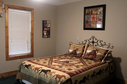 Creekside Cabin Rental Perfect for Families near Guntersville Lake, Alabama - Union Grove, Alabama - glamping.directory