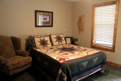 Creekside Cabin Rental Perfect for Families near Guntersville Lake, Alabama - Union Grove, Alabama - glamping.directory