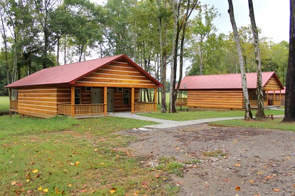 Creekside Cabin Rental Perfect for Families near Guntersville Lake, Alabama - Union Grove, Alabama - glamping.directory