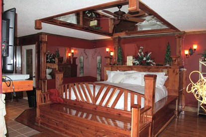 Creekside Cabin Rental Perfect for Families near Guntersville Lake, Alabama - Union Grove, Alabama - glamping.directory