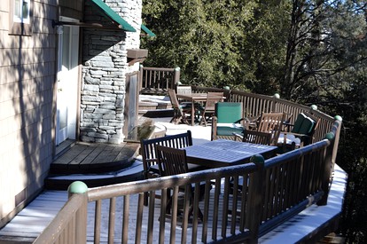 Deluxe Five-Bedroom Lodge Rental in Pine Mountain Club, California - Pine Mountain Club, California - glamping.directory