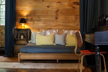 Beautifully Renovated Barn in Upstate New York - Tivoli, New York - glamping.directory
