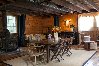 Beautifully Renovated Barn in Upstate New York - Tivoli, New York - glamping.directory