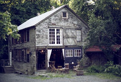 Beautifully Renovated Barn in Upstate New York - glamping.directory