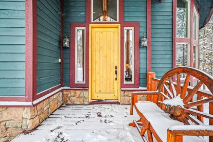 Cozy and Fully-Equpiied Cabin Ideal For a Family Trip to the Snowy Ski Slopes of Frisco, Colorado - Frisco, Colorado - glamping.directory