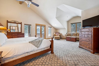Cozy and Fully-Equpiied Cabin Ideal For a Family Trip to the Snowy Ski Slopes of Frisco, Colorado - Frisco, Colorado - glamping.directory