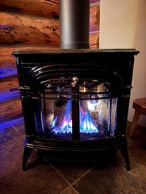 Gorgeous Log Cabin with Breathtaking Mountain Views for an Unforgettable Escape in Mountain Village, Colorado - Mountain Village, Colorado - glamping.directory